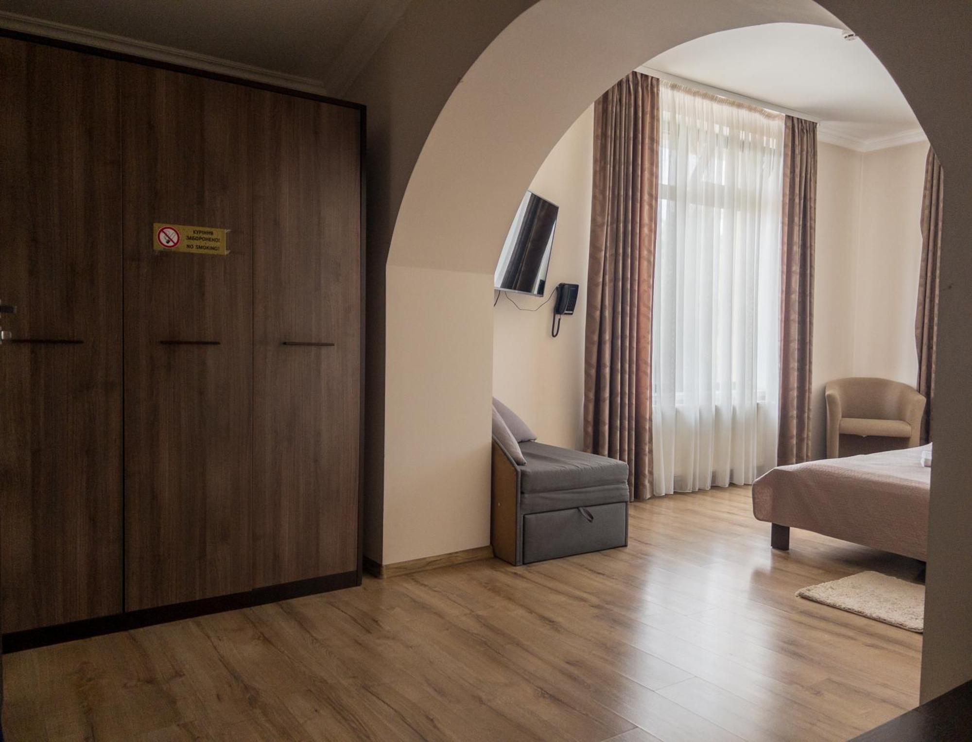 Орк "Блісс" Hotel รีฟเน ภายนอก รูปภาพ