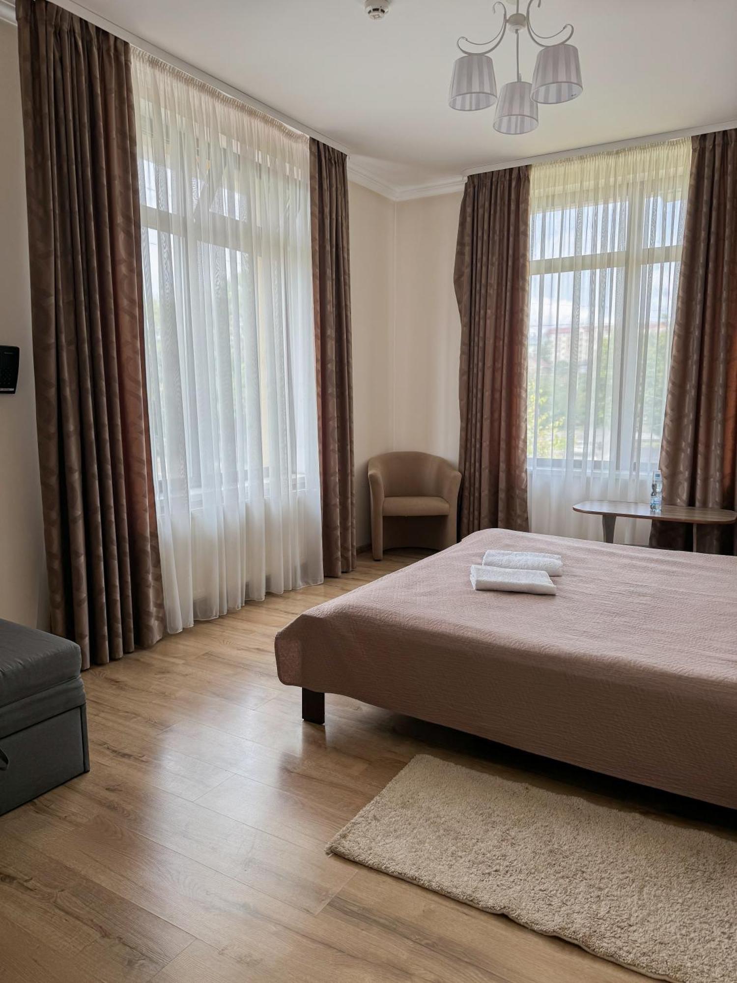 Орк "Блісс" Hotel รีฟเน ภายนอก รูปภาพ